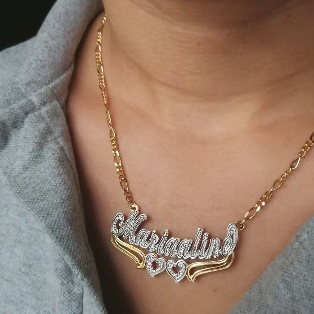 90s Nameplate Necklace: Personalized Fashion Statement